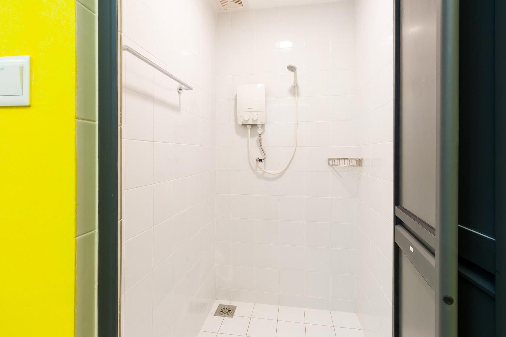 Upstairs Downstairs Coliving Kampung Pandan — Photos 1